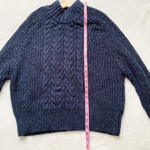 Chunky Cable Knit Sweater - Picture 6 of 8